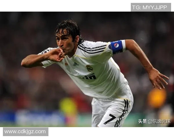 足球明星绰号背后的故事与传奇瞬间揭秘